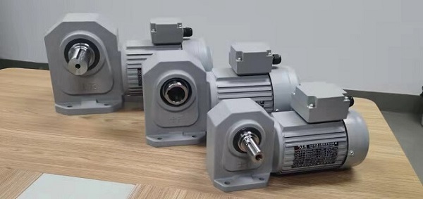 齒輪減速機(jī)