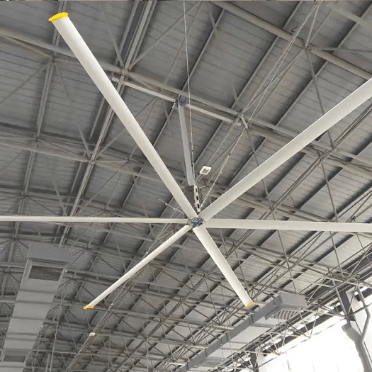 風(fēng)扇電機應(yīng)用在7.3米工業(yè)風(fēng)扇上.png