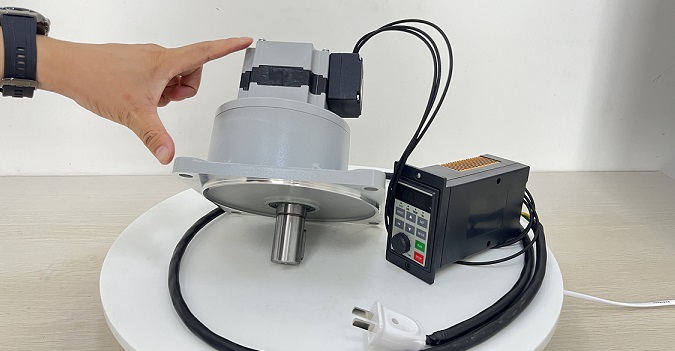 旋轉(zhuǎn)式火鍋專用士元SV28-200-200-S-MC減速電機(jī) 直流無(wú)刷更節(jié)能.jpg